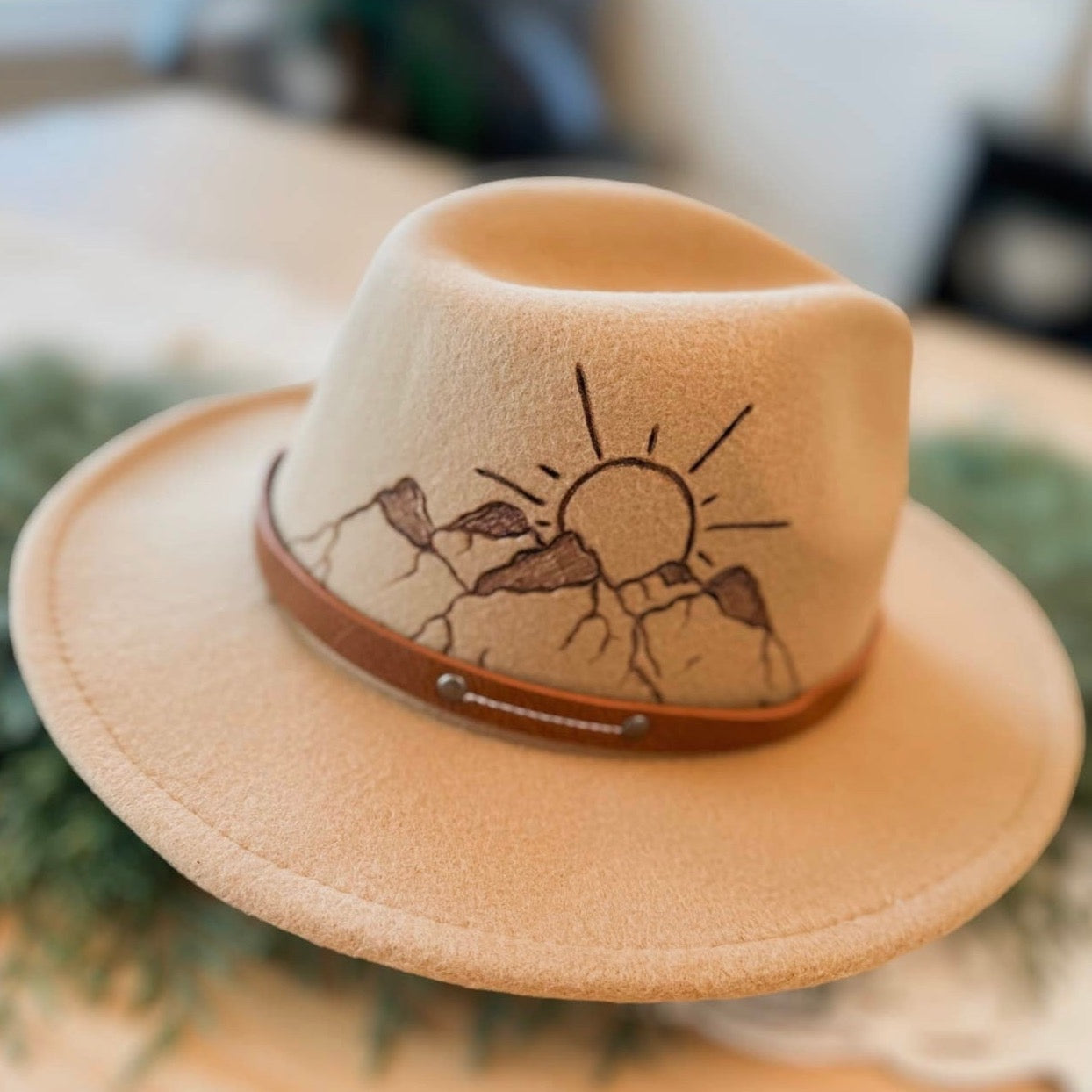 MOUNTAIN SCENE COWBOY HAT