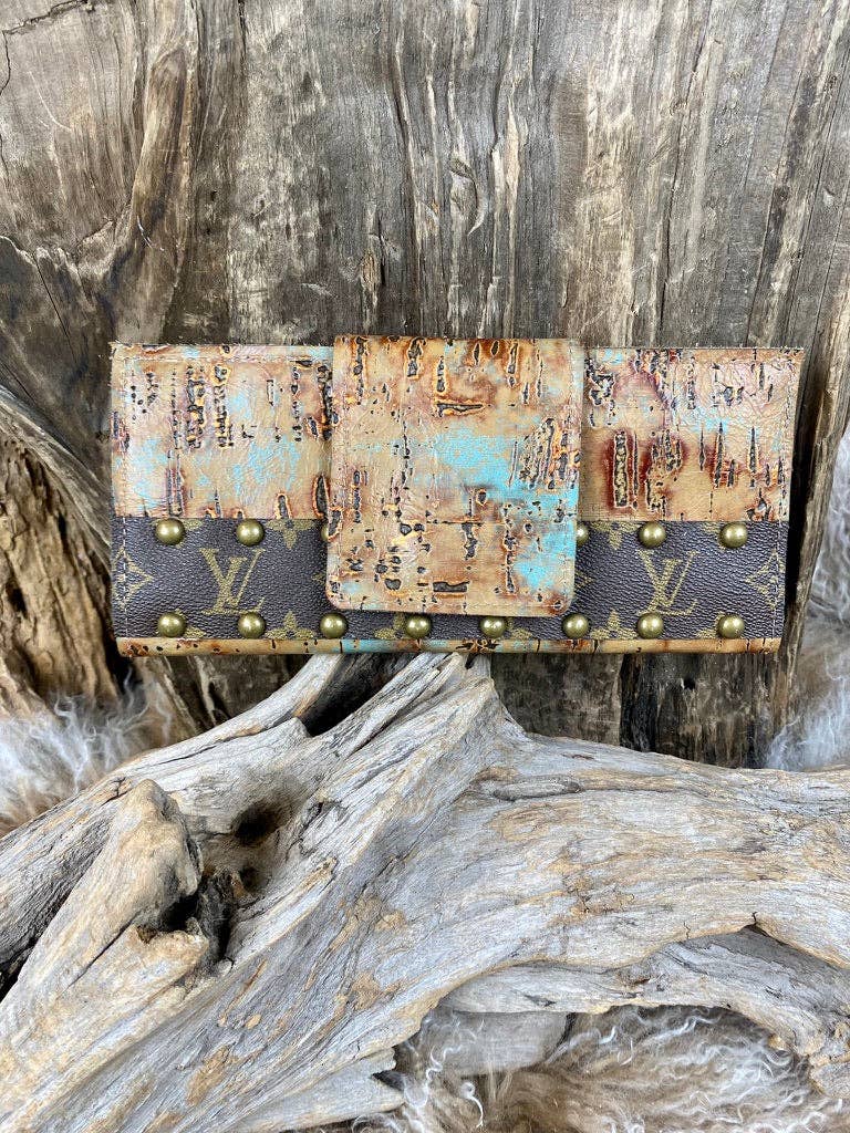 UPCYCLED LV CREAM LAVISH WALLET CORK