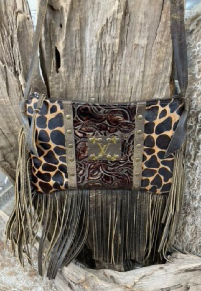 UPCYCLED BROWNROSE FRINGE PURSE